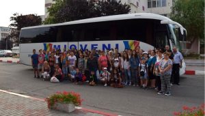 TABĂRĂ LA MARE PENTRU ELEVII DIN MIOVENI
