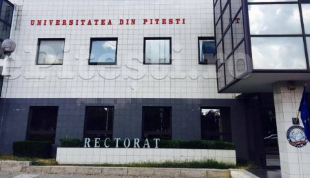 Universitatea din Pitești angajează!