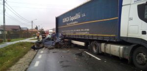 (GALERIE FOTO) BASCOV: ACCIDENT VIOLENT. ANUNȚ DE LA ISU ARGEȘ