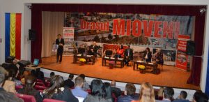 MASTERANZII DIN MIOVENI AU ÎNCEPUT CURSURILE