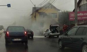 ACUM: AUTOTURISM ÎN FLĂCĂRI!