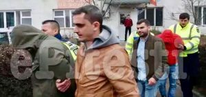 (VIDEO) AZI, ÎN PITEȘTI: BĂRBAȚI ÎN CĂTUȘE
