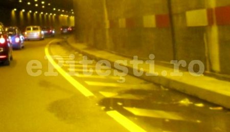 O maşină a luat foc pe strada Serelor, la ieşirea din pasaj spre autostradă