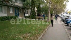 PERCHEZIŢIE ÎN PITEŞTI. FEMEIE CU PISTOALE