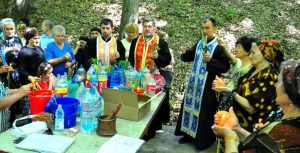 ARGEȘENI LA IZVORUL TĂMĂDUIRII