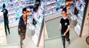 (VIDEO) PITEȘTI: FILMAȚI LA FURAT ÎN FARMACIE