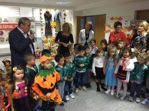 MIOVENI: ”SĂRBĂTOAREA DOVLEACULUI”