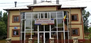 REGULI STRICTE LA BÂRLA. ÎN PRIMĂRIE POT INTRA SIMULTAN CEL MULT DOI CETĂȚENI