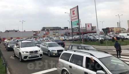 (VIDEO) ACUM: ASALT LA KAUFLAND NORD