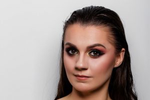 (VIDEO) MAKE-UP BASIC DELUXE LA PROFESIONAL NEW CONSULT
