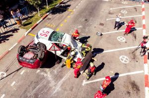 BLOCAȚI ÎNTRE FIARELE CONTORSIONATE. EXERCIȚIU DE DESCARCERARE