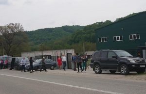 (VIDEO) DRAGNEA, HUIDUIT ÎN COMUNA CORBI: ”HOȚULE, AI VENIT SĂ NE FURI ȘI PE NOI?”