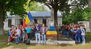 BÂRLA I-A OMAGIAT PE EROI