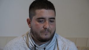 UN TÂNĂR ARE NEVOIE DE AJUTOR