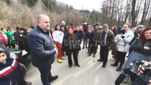 (VIDEO) UPDATE: REVOLTĂ ÎN NUCȘOARA ÎMPOTRIVA CENTRELOR DE CARANTINĂ CORONAVIRUS