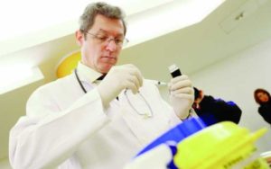 ADRIAN STREINU-CERCEL: UN VACCIN EXPERIMENTAL ÎMPOTRIVA CORONAVIRUS VA FI ADUS ÎN ROMÂNIA