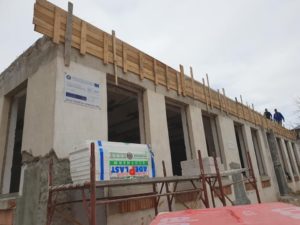 BÂRLA: LUCRĂRI AVANSATE LA CĂMINUL CULTURAL DIN MOZĂCENI-VALE