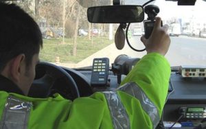 A confundat drumul prin comună cu Autostrada