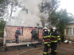VIDEO/INCENDII: INTERVENŢII DE URGENŢĂ ALE POMPIERILOR ISU ARGEȘ