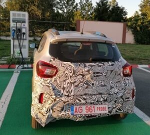 (FOTO) DACIA ELECTRICĂ: IMAGINI SPION, NUMERE DE ARGEŞ