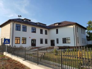 PROIECTUL PRIMARULUI DAN STROE PRIVIND EXTINDEREA REȚELEI ȘCOLARE DIN BRADU A FOST ADOPTAT