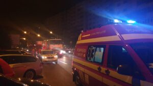 VIDEO: PITEȘTENI ALARMAȚI ÎN TOIUL NOPȚII. ÎN CÂTEVA CLIPE ZONA A FOST ÎMPÂNZITĂ DE POMPIERI ŞI POLIŢIE