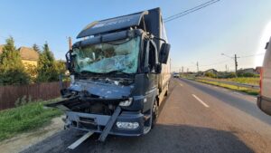 VIDEO TAMPONARE MIOVENI: DOUĂ CAMIOANE IMPLICATE