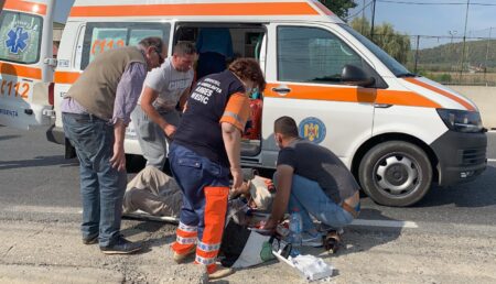 VIDEO/UPDATE: BĂRBAT ACCIDENTAT PE TRECEREA DE PIETONI