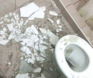 A VRUT SĂ MOARĂ ÎN BAIE! INTERVENŢIE DE URGENŢĂ ÎNTR-UN BLOC DIN PITEŞTI