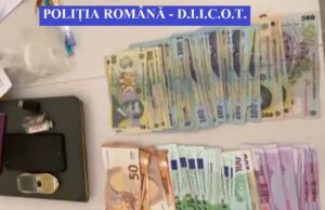 TRAFICANŢI DE DROGURI DE MARE RISC, SĂLTAŢI DE MASCAŢI. DOI BĂRBAŢI AU FOST REŢINUŢI
