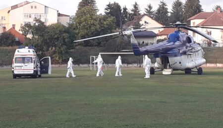 ASISTENTĂ DIN CÂMPULUNG, ÎN STARE GRAVĂ. E PRELUATĂ DE UN ELICOPTER AL M.A.I.