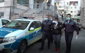 UPDATE: BĂRBATUL CARE A CONDUS FĂRĂ PERMIS ȘI I-A MINȚIT PE POLIȚIȘTI A FOST ARESTAT