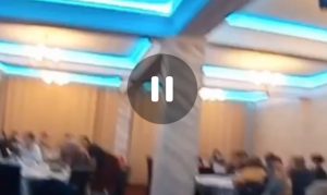 VIDEO: FILMARE ÎN RESTAURANT. PETRECERE SPARTĂ DE JANDARMI