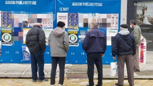 PITEȘTENI LA PANOU: „NOI PE CINE VOTĂM?”