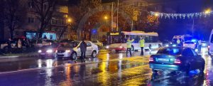 VIDEO | FEMEIE ACCIDENTATĂ PE TRECEREA DE PIETONI ÎN PITEŞTI