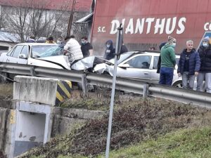 ACCIDENT LÂNGĂ SECŢIA DE POLIŢIE DIN ALBOTA