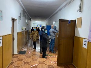 ARGEȘENII DE LA SATE, MAI CONȘTIINCIOȘI DECÂT CEI DE LA ORAȘ. LA NIVEL NAȚIONAL E INVERS