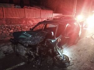 Accident la Stoenești: un BMW Seria 7 implicat