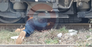 Mecanicul locomotivei, despre bărbatul tăiat de tren: „Mergea şi dintr-o dată s-a aruncat în faţă”