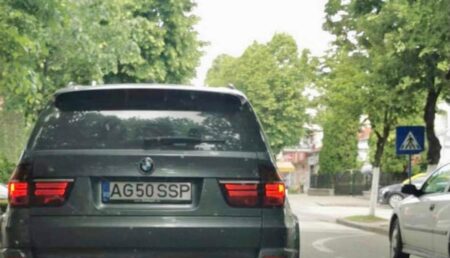BMW X5, furat azi-noapte din Piteşti