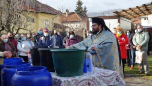 Argeș: Boboteaza, în condiții de pandemie. Imagini de la Mănăstirea Negru Vodă din Câmpulung