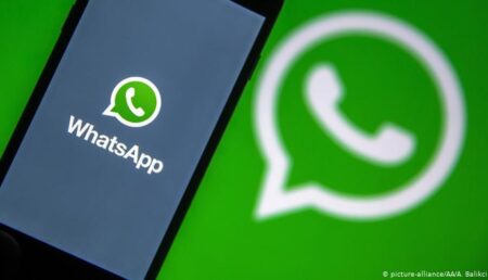 Facebook revine cu clarificări privind noile condiţii de utilizare ale WhatsApp