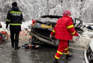 VIDEO: Accident grav în Argeş. Bilanţul a ajuns la 3 persoane decedate