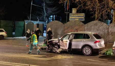 Video: Accident în Pitești. Intervin paramedicii SMURD