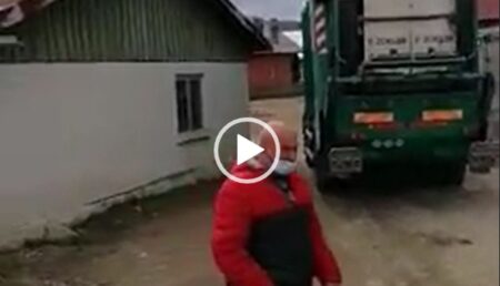 Video: Prins cu lemnele furate în mașina de gunoi