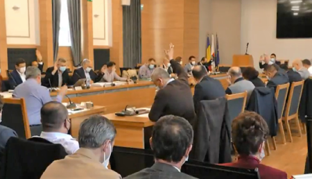 Majoritatea în Consiliul Local Pitești mai are un vot în plus. Pentru cât timp?