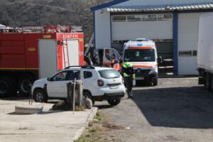 Dosar penal în cazul bărbatului decedat azi. Lucra fără forme legale şi s-ar fi electrocutat