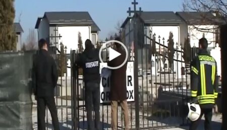 Update/Video: A vrut să moară ars în cimitir, de mâna lui! Momentul imobilizării, filmat