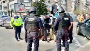 Video: Panică în centrul Piteştiului. Un bărbat a scos pistolul