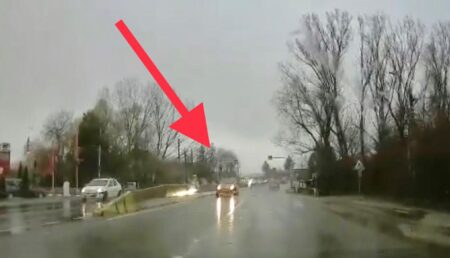 Imagini șocante! Un șofer a fost surprins mergând pe contrasens între Pitești și Mioveni